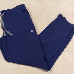 Navy blue figs scrubs set XS